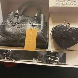 Authentic/original Steve Madden gift sets three pieces new the color black